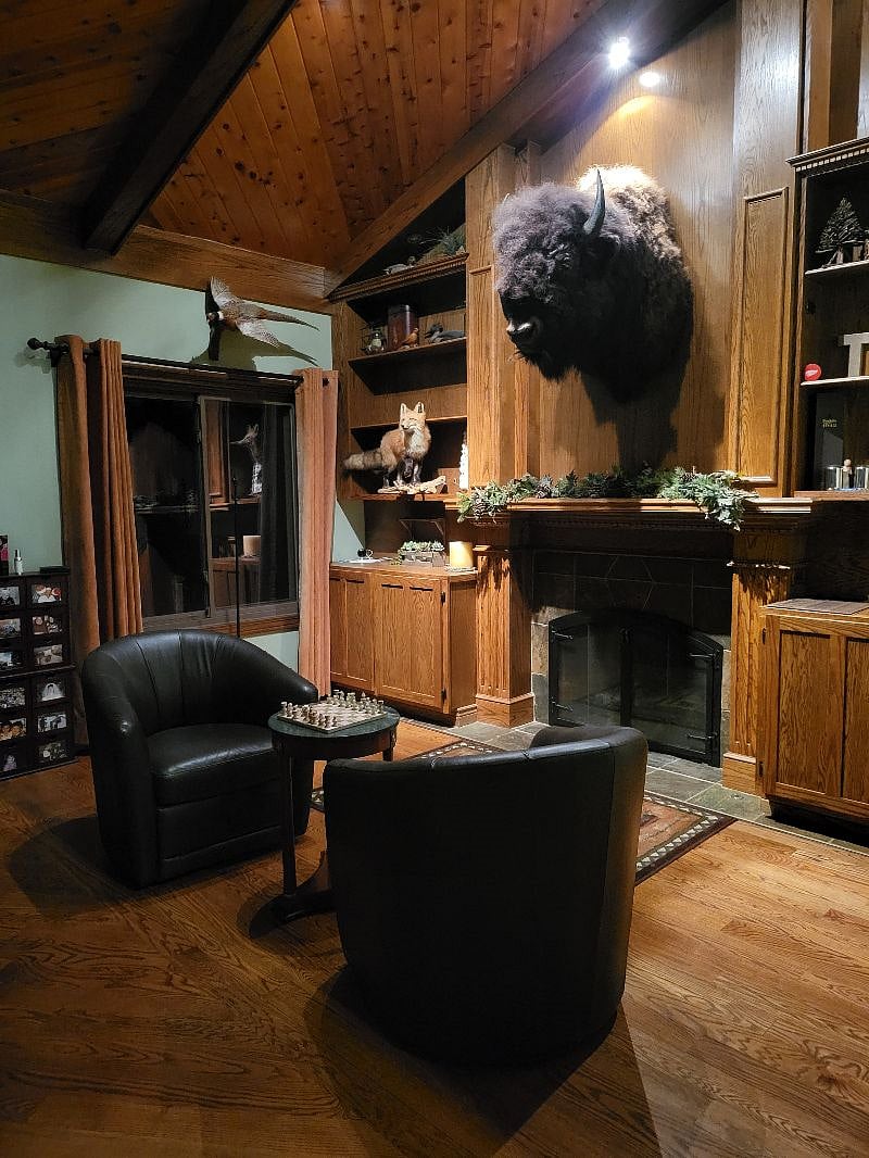 Sitting Area - Gas Fire Place