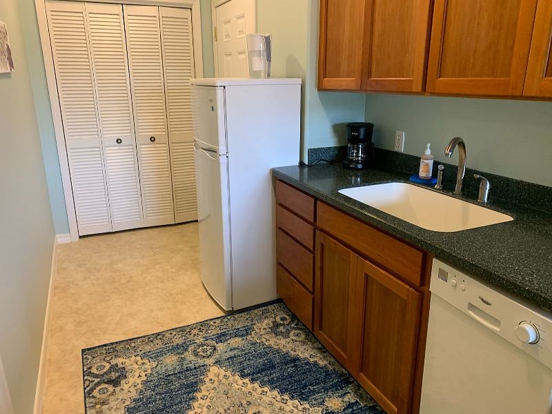 Furnished Finder property 485363_1 photo 2