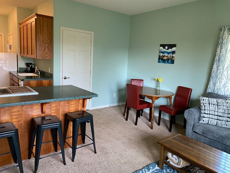 Furnished Finder property 485363_1 photo 9