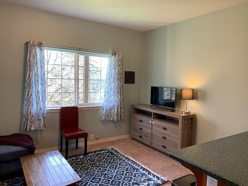 Furnished Finder property 485363_1 photo 24