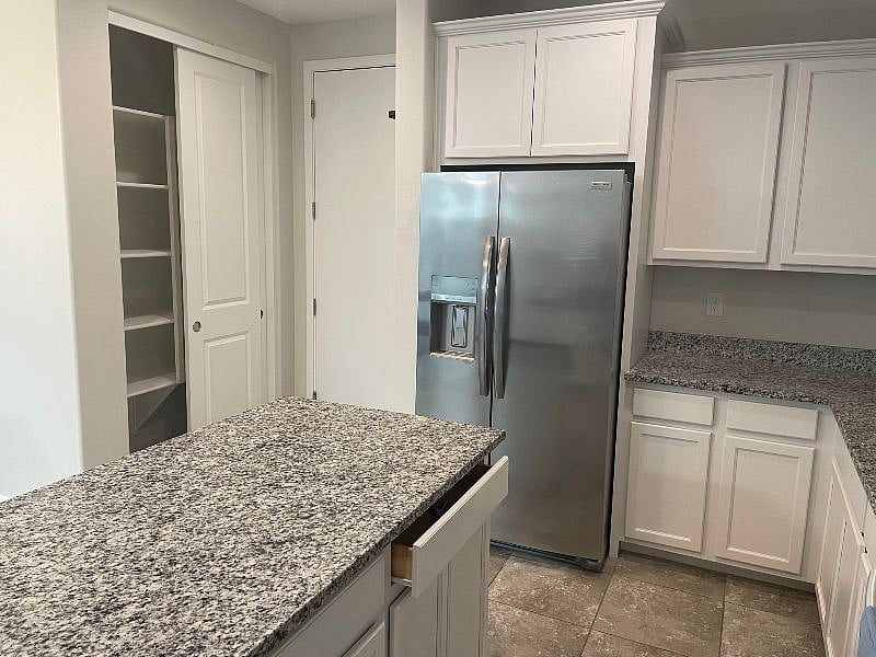 Furnished Finder property 485410_1 photo 4