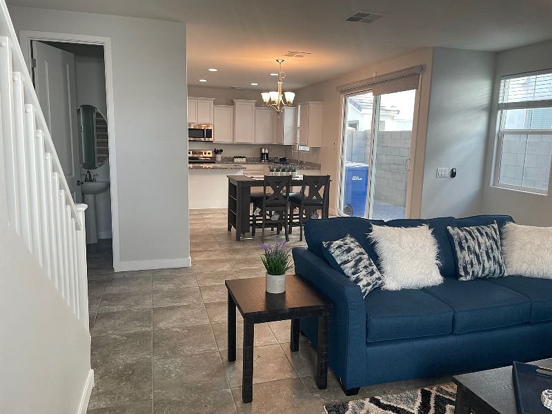 Furnished Finder property 485410_1 photo 8