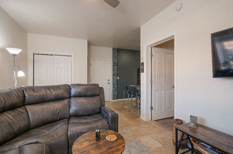 Furnished Finder property 485415_1 photo 6