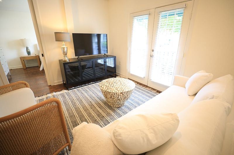 Furnished Finder property 485473_1 photo 3