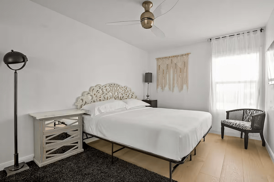 King size bed.