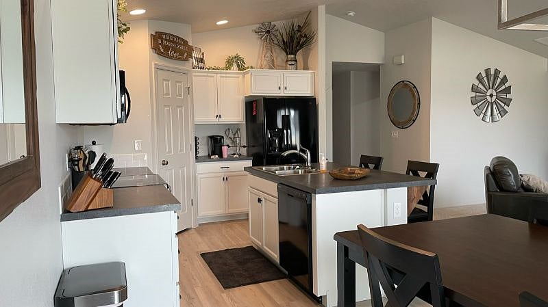 Furnished Finder property 485513_1 photo 8