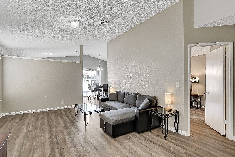 Furnished Finder property 485570_1 photo 10