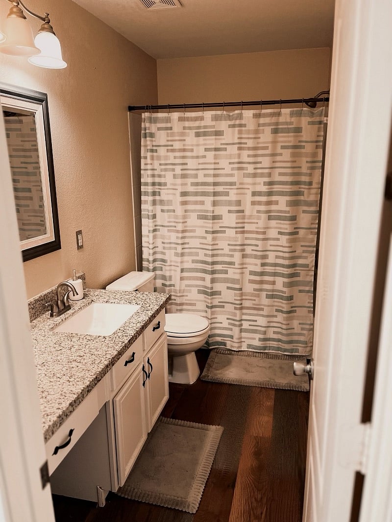 Master bedroom bathroom