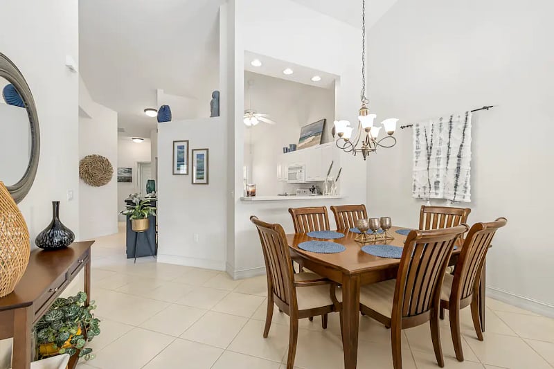 Furnished Finder property 485698_1 photo 6
