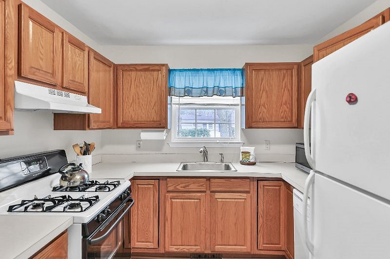 Furnished Finder property 485705_1 photo 10