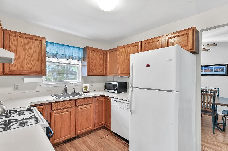 Furnished Finder property 485705_1 photo 12
