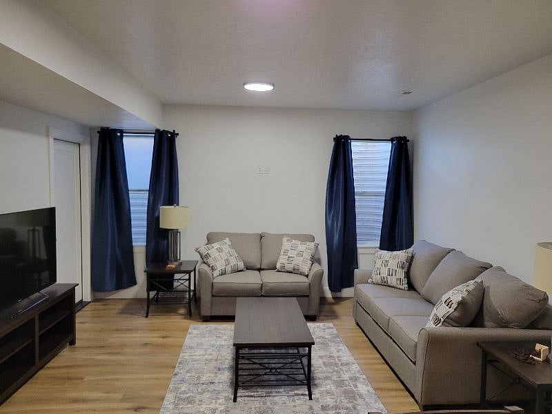 Furnished Finder property 485866_1 photo 3
