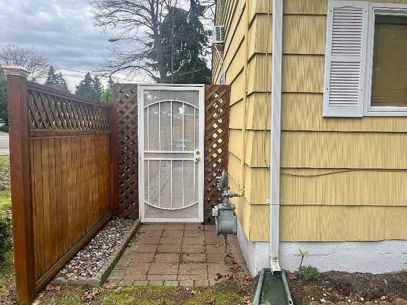 Backyard entrance, access to private room