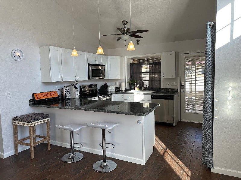 Furnished Finder property 485945_1 photo 3
