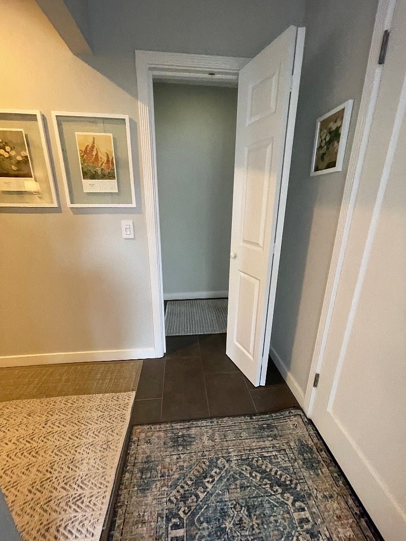 Straight ahead is hallway to your room (looking from front entrance.) To the left is kitchen/dining area.