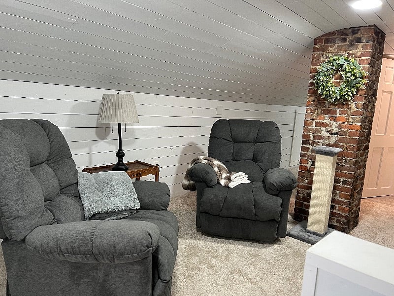Sitting area with TV
