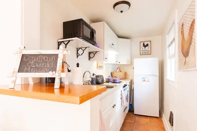Furnished Finder property 486105_1 photo 33