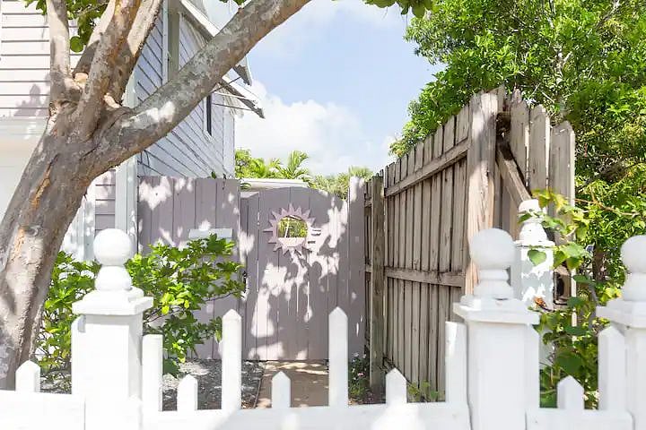 Furnished Finder property 486105_2 photo 14