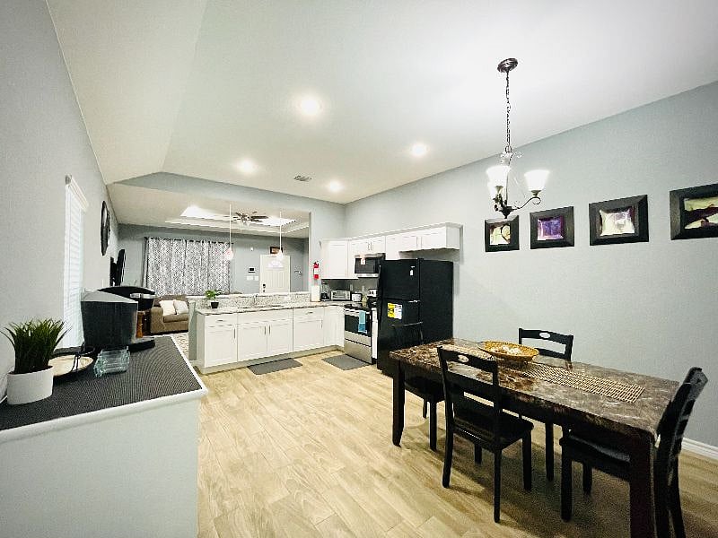 Furnished Finder property 486157_1 photo 9
