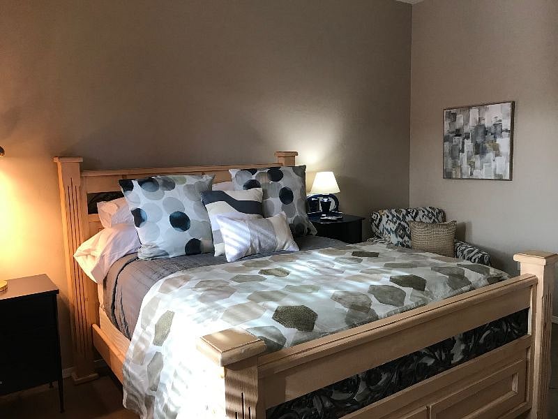 Furnished Finder property 486169_2 photo 17