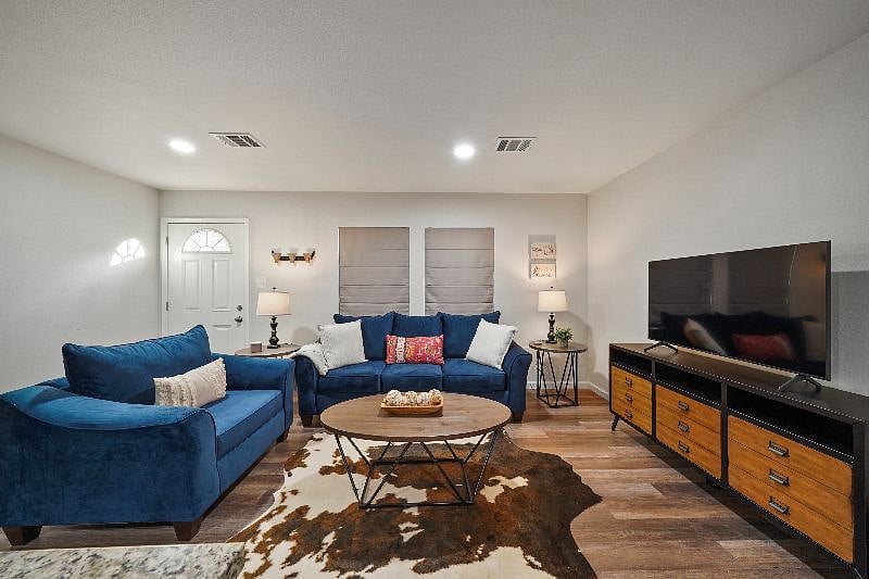 Furnished Finder property 486250_1 photo 6