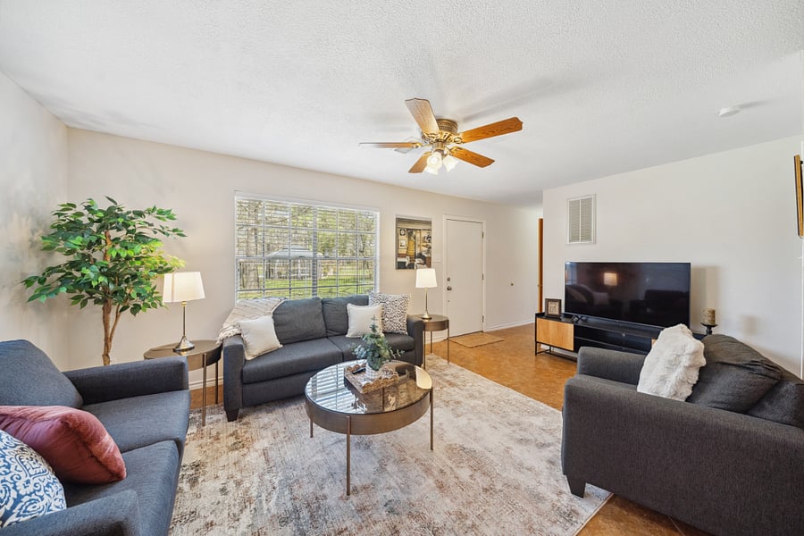 Furnished Finder property 486250_2 photo 2