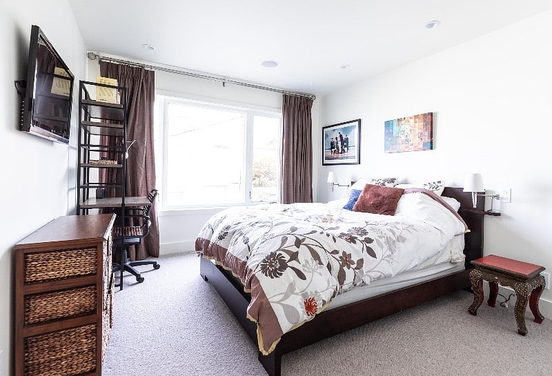 Bedroom 2 - City View, Dresser, Closet, Desk with monitor for streaming,