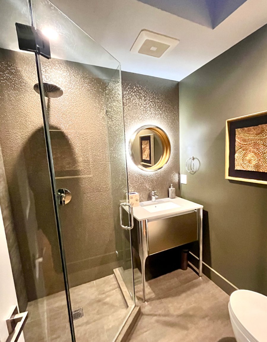 2nd Full Bath - Upper Level