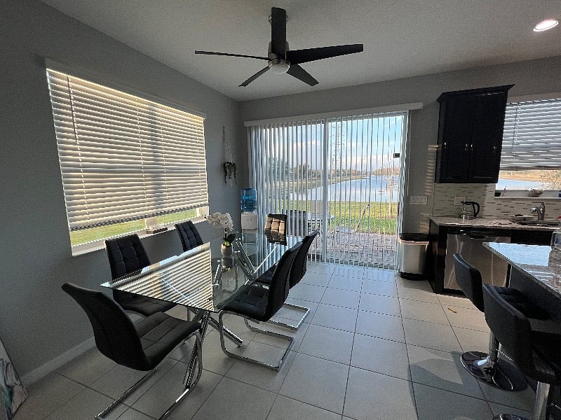 Dinning room with Pond View