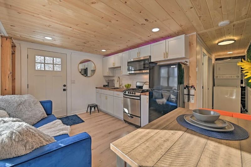 Furnished Finder property 486335_1 photo 2