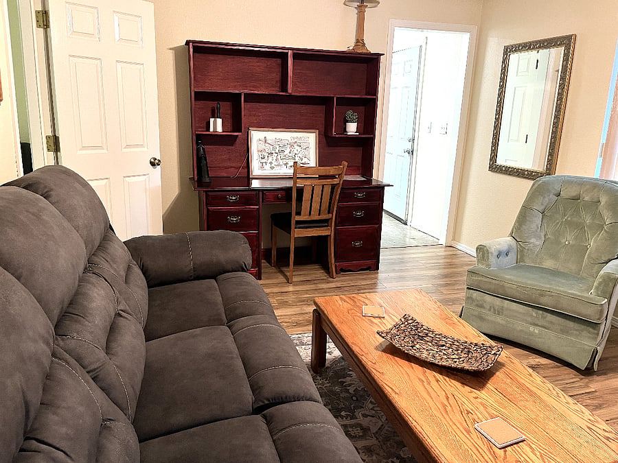 Furnished Finder property 486374_3 photo 4