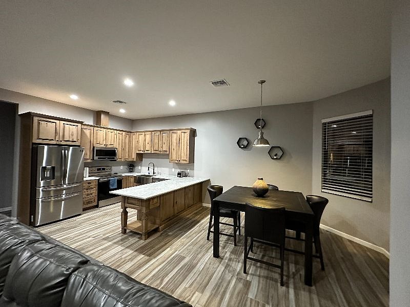 Furnished Finder property 486380_1 photo 4