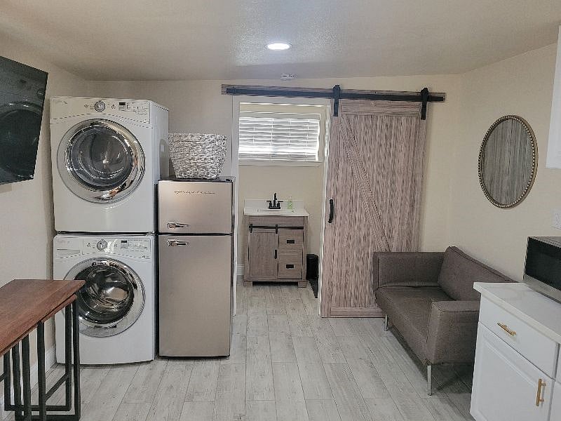 Furnished Finder property 486385_1 photo 11