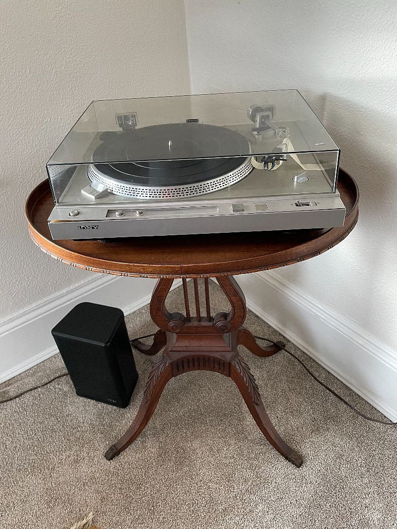 Functional Record player