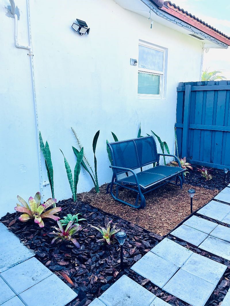 Furnished Finder property 486514_1 photo 17