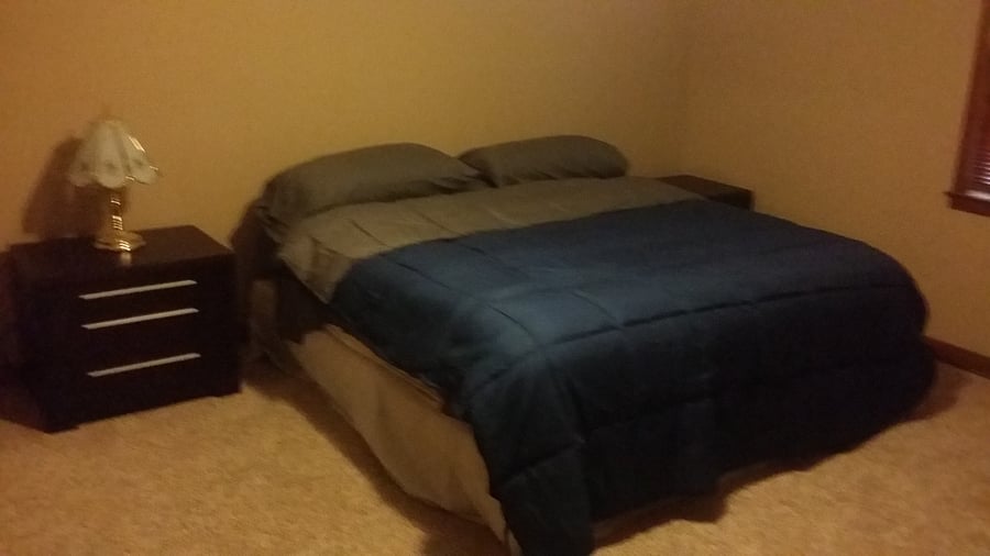 Upstairs Room #2 (Shared Hallway bathroom), King bed