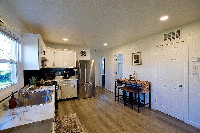 The kitchen and dining area.
