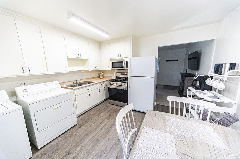Furnished Finder property 486733_1 photo 16