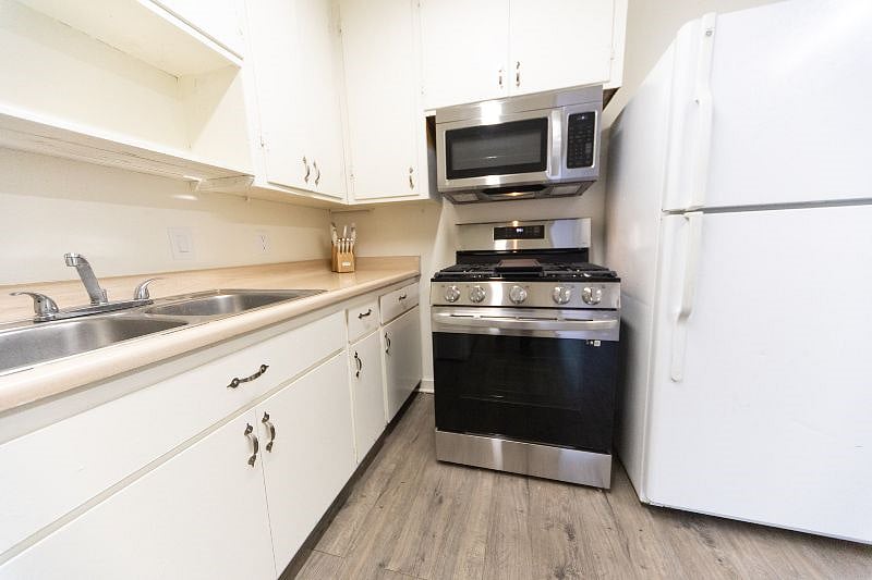 Furnished Finder property 486733_1 photo 18