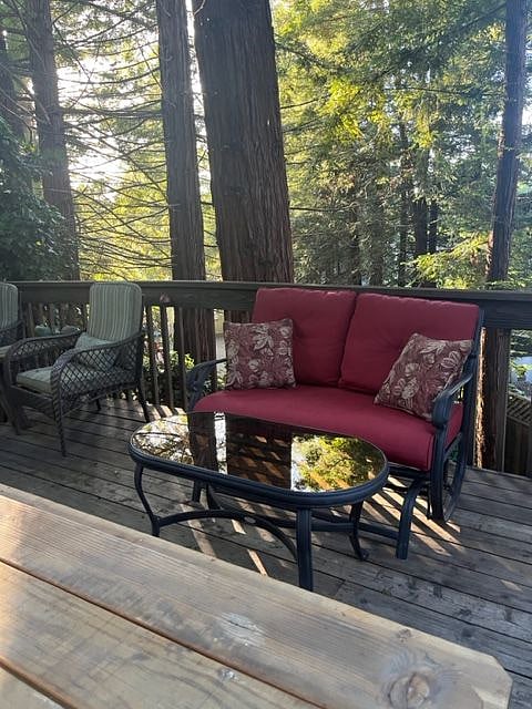 This large 24 by 40 foot deck is right out your front door. Amenities include a patio heater, tabletop Blackstone Griddle, griddle supplies, lots of seating and lighting for nighttime outdoor dining. 