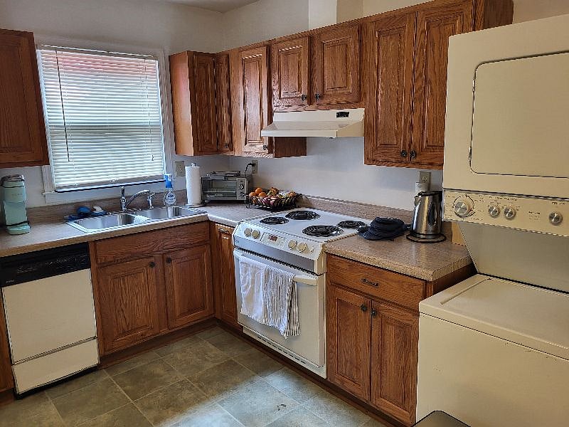 Furnished Finder property 486822_1 photo 4