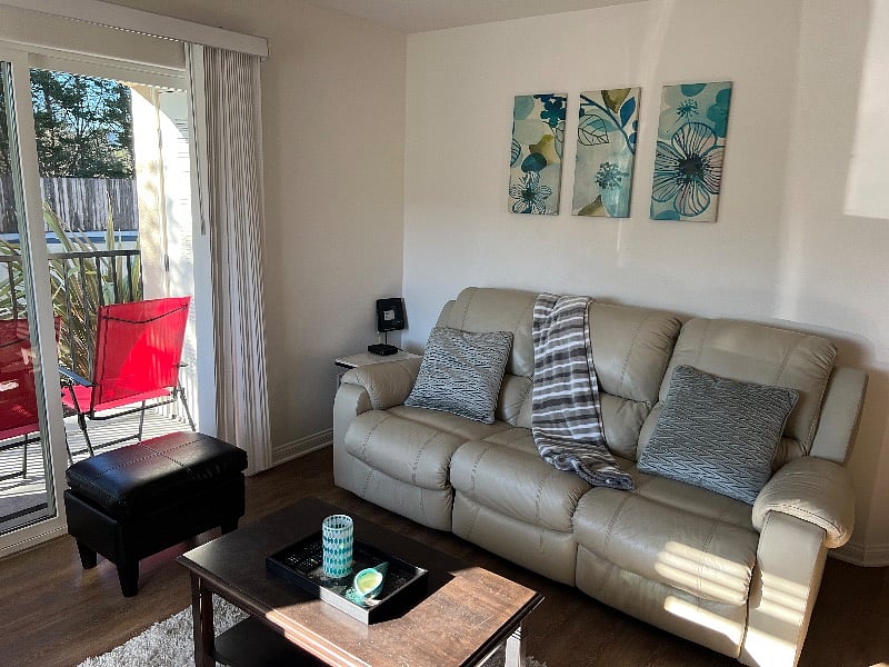 Living hroom
