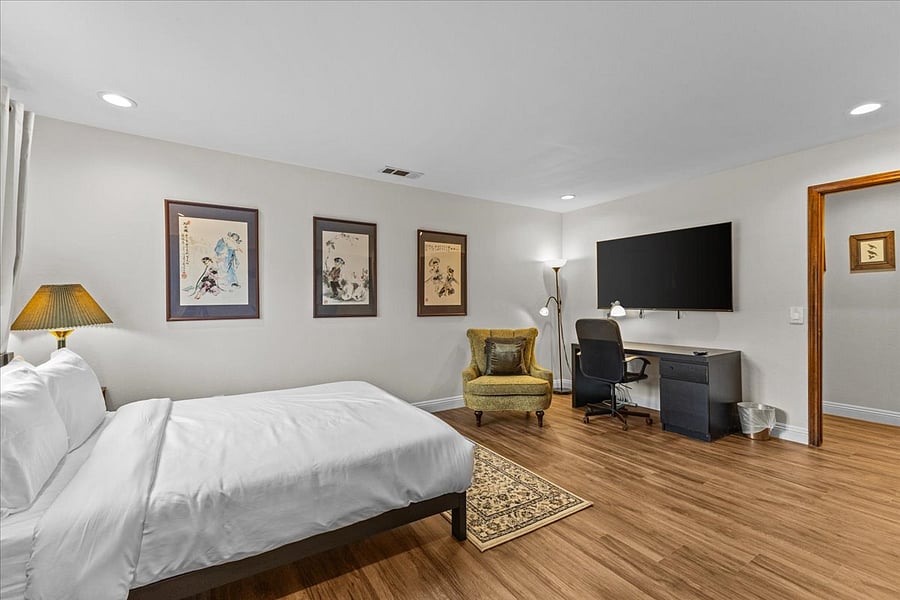 Furnished Finder property 486937_1 photo 36