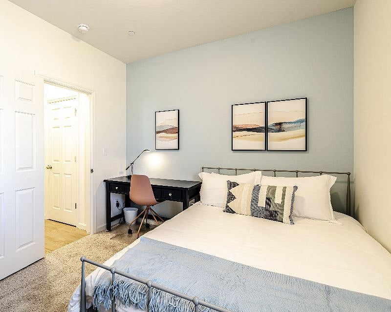 Furnished Finder property 487026_1 photo 16