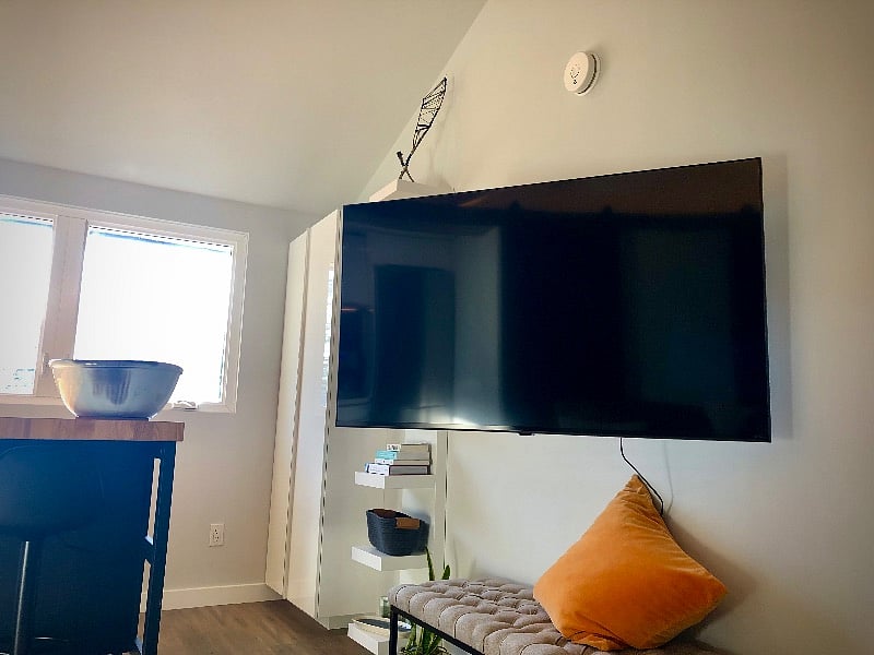 LG 50" smart tv swings out for viewing comfort