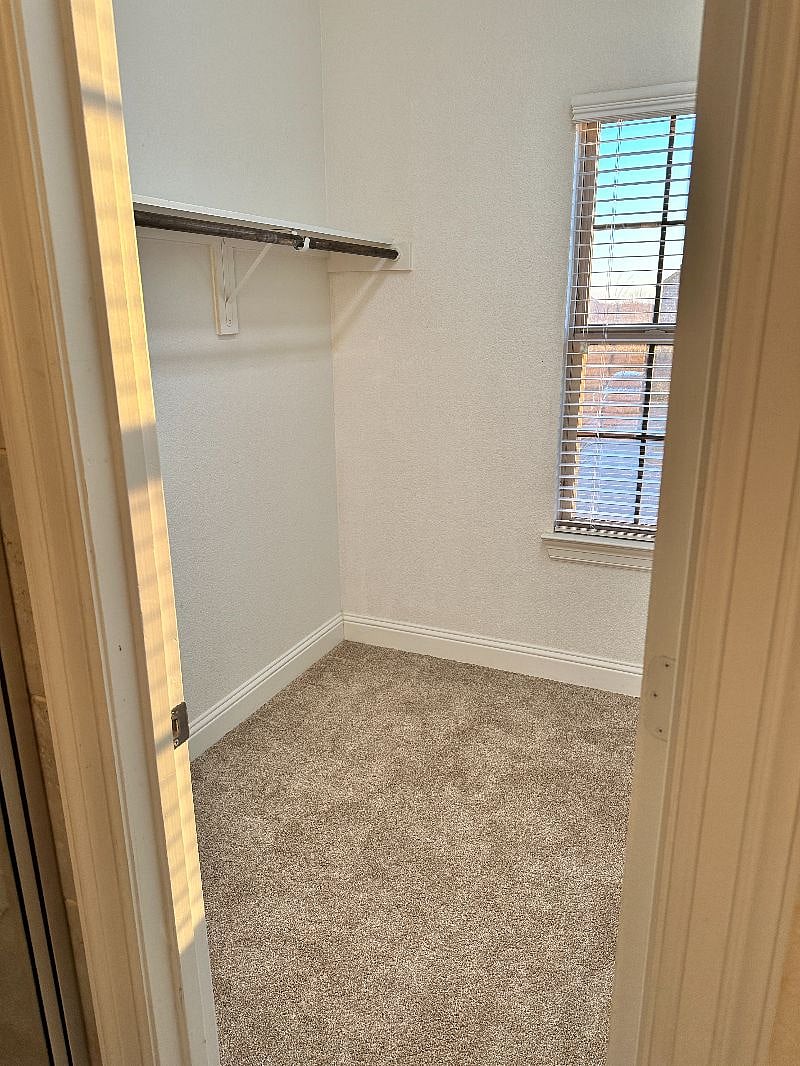 Furnished Finder property 487113_1 photo 4