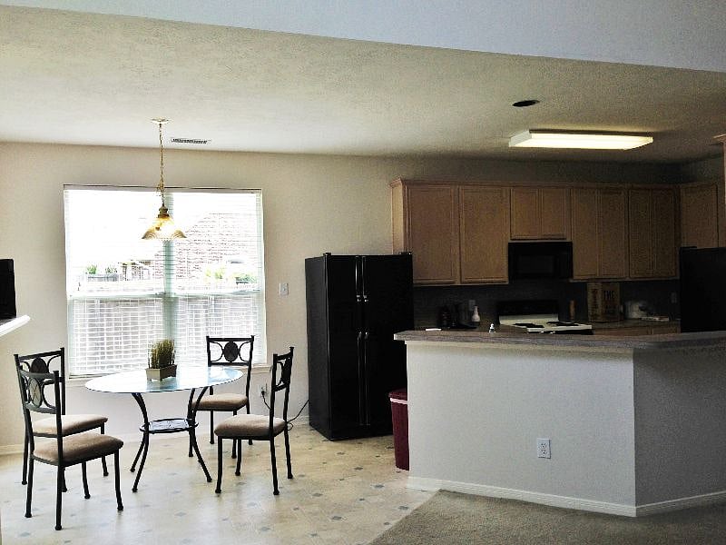 Furnished Finder property 487143_1 photo 3