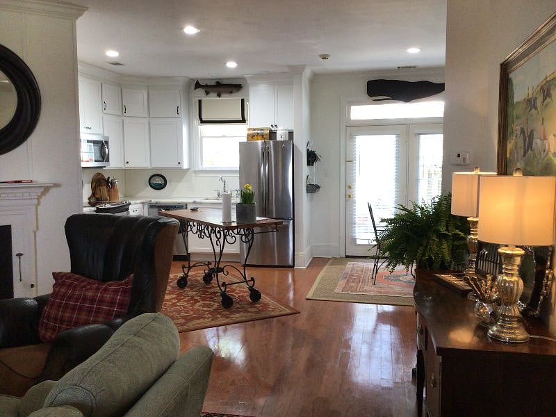 Furnished Finder property 487929_1 photo 3