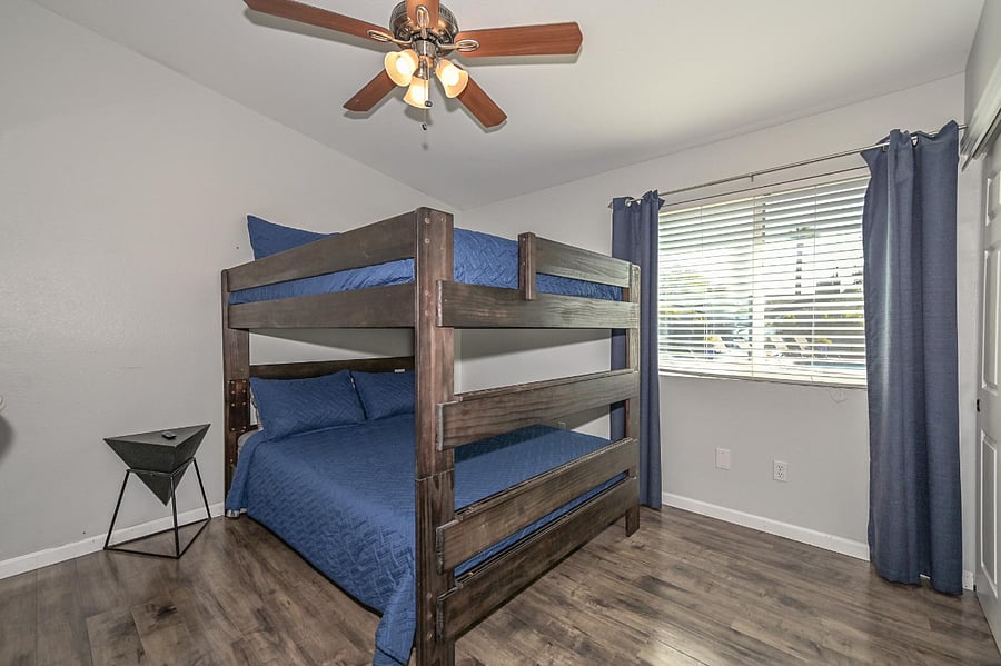 Furnished Finder property 487982_1 photo 33