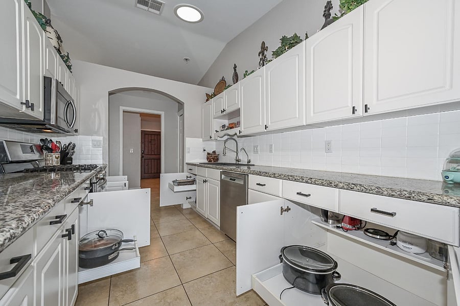 Furnished Finder property 487982_1 photo 25